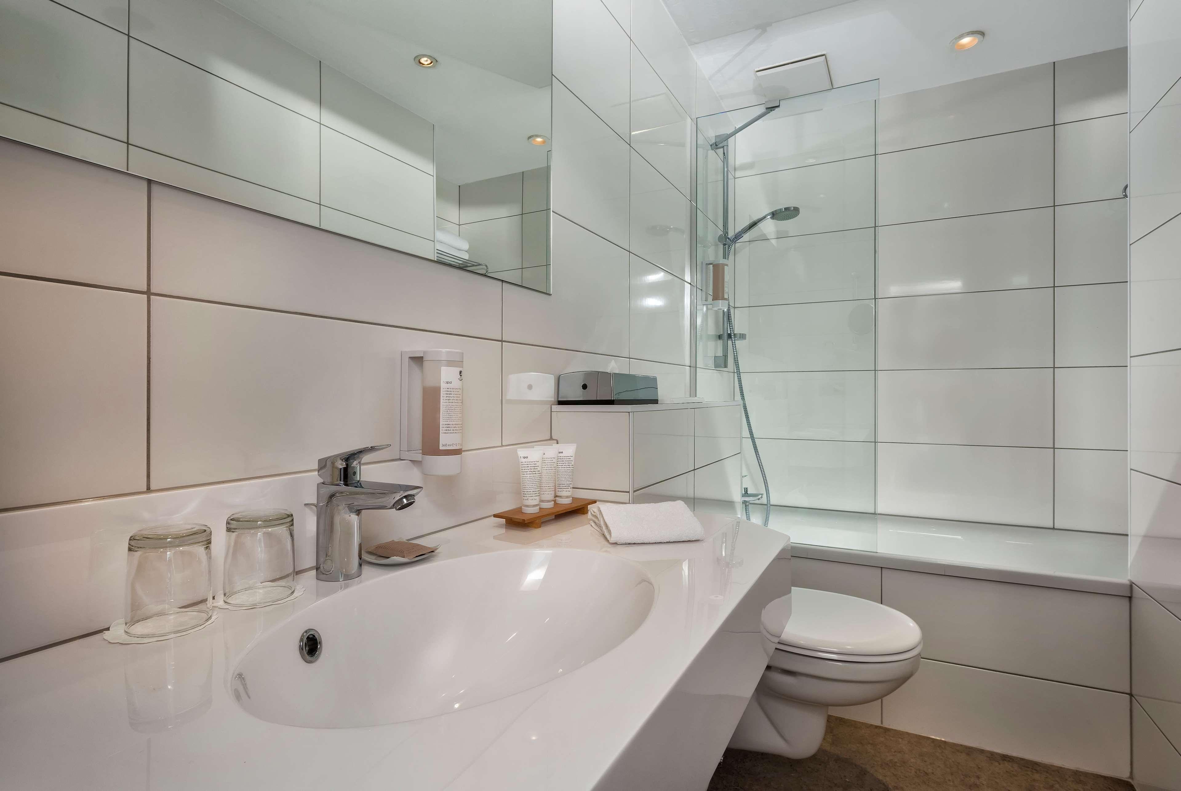 Hotel Wyndham Koeln Habitación foto