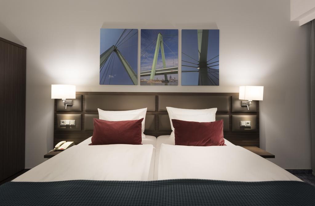 Hotel Wyndham Koeln Habitación foto